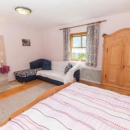 Apart Monika Apartment *